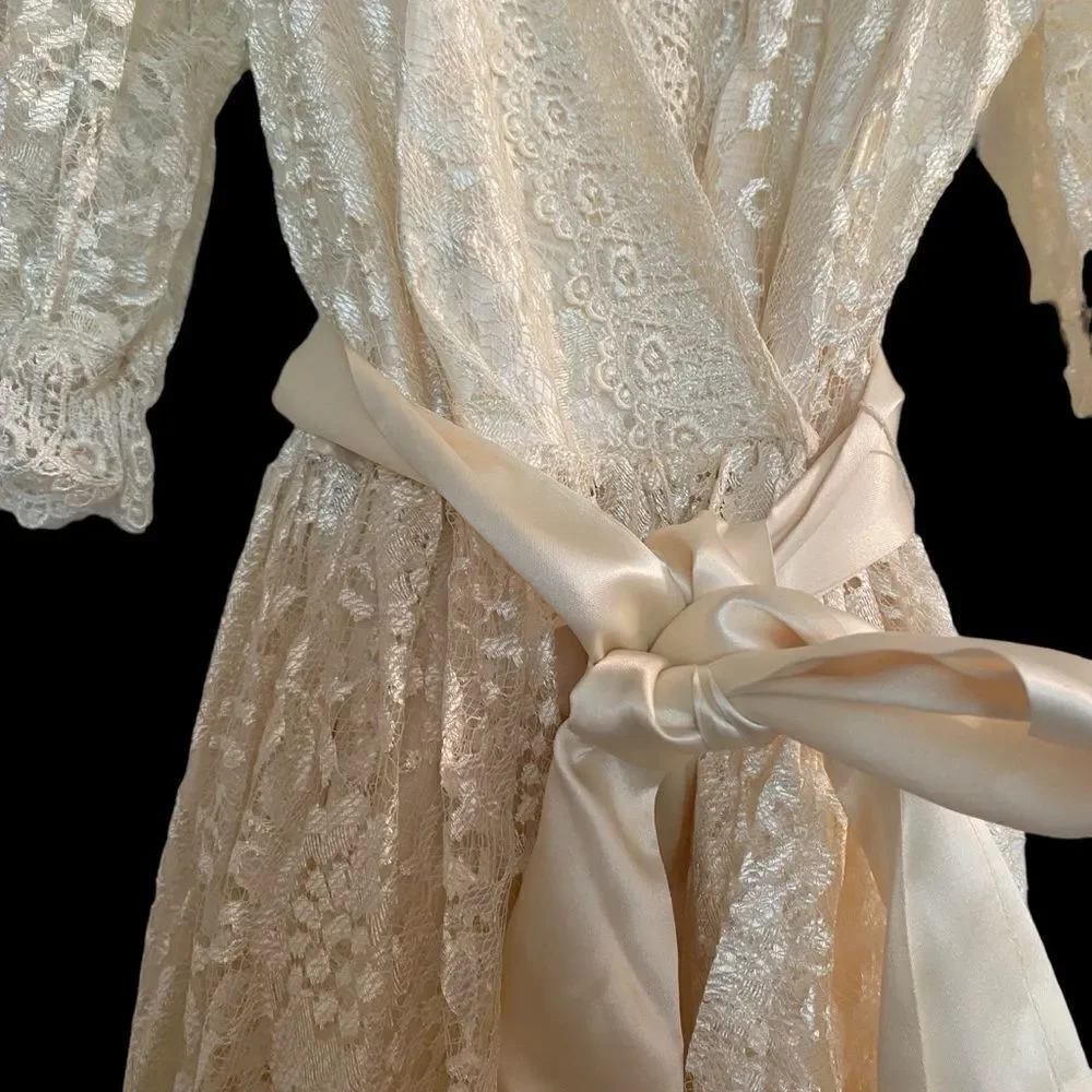 1970’s Lace & Silk Wedding Prom Dress  Size 7/8 - Picture 8 of 13